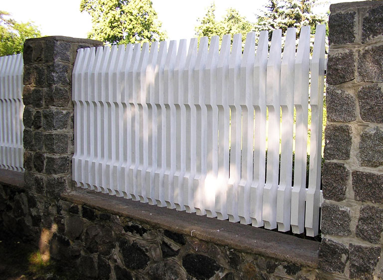 How to build a fence