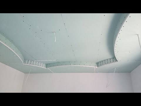 потолок из гипсокартона, с круглыми бортиками. Plasterboard ceiling.