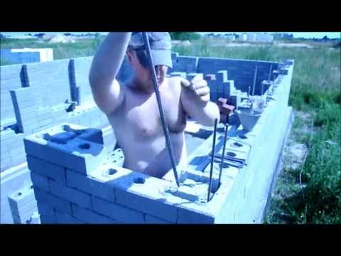 Узнайте как построить гараж 5*6 за 500 долларов.