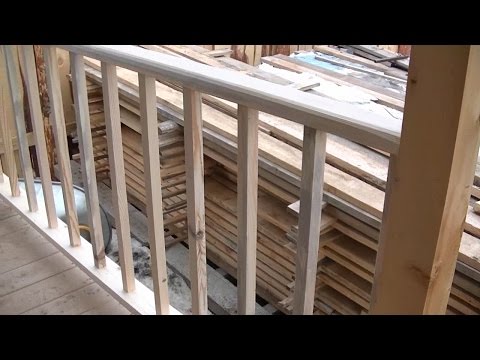 Перила для крыльца из дерева своими руками. Олени возле дома.
