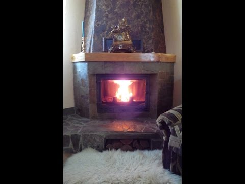 Камин на даче с встроенной чугунной топкой своими руками Fireplace with his hands